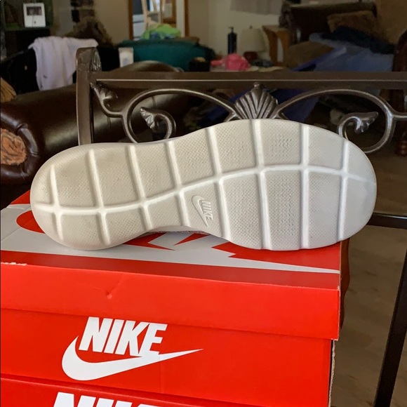 NIKE APTARE SE - Picture 4 of 5